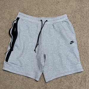 Nike Gray Tech Fleece Shorts - XXL